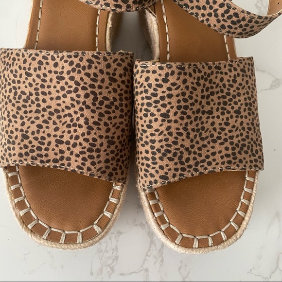 💙 Universal Thread | Cheetah Print Platform Espadrilles - Picture 3 of 10